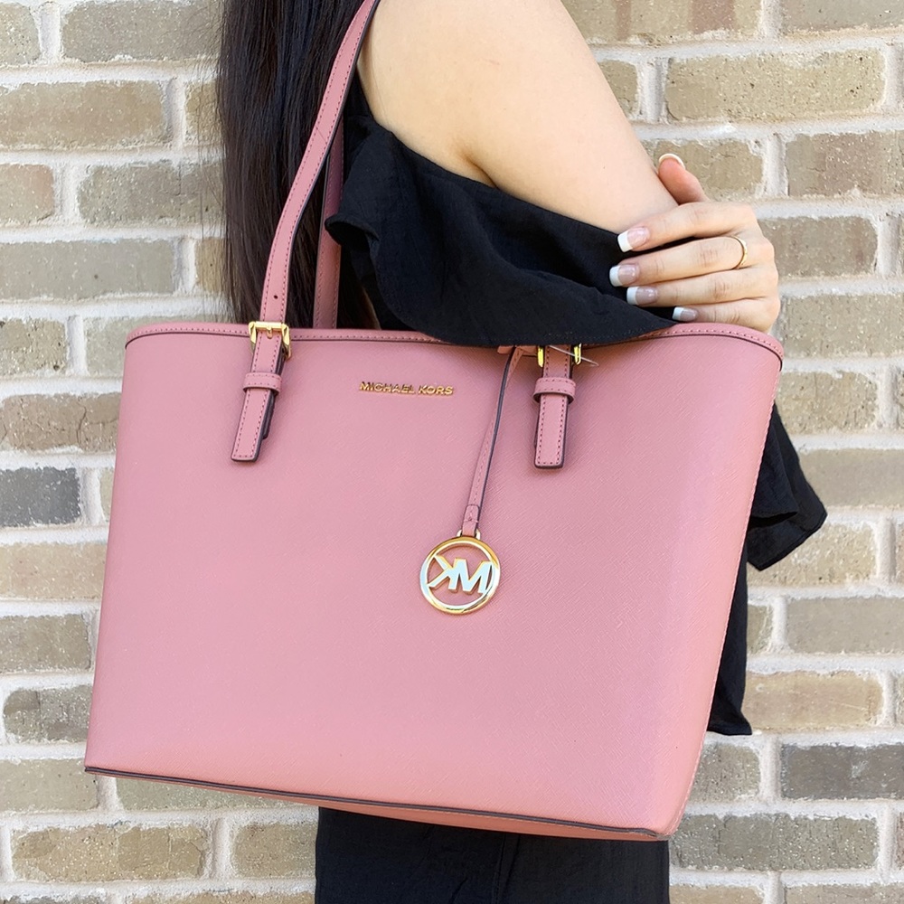 ‼️SALE‼️👜💕-NWT Michael Kors Carryall Tote - Picture 2 of 5